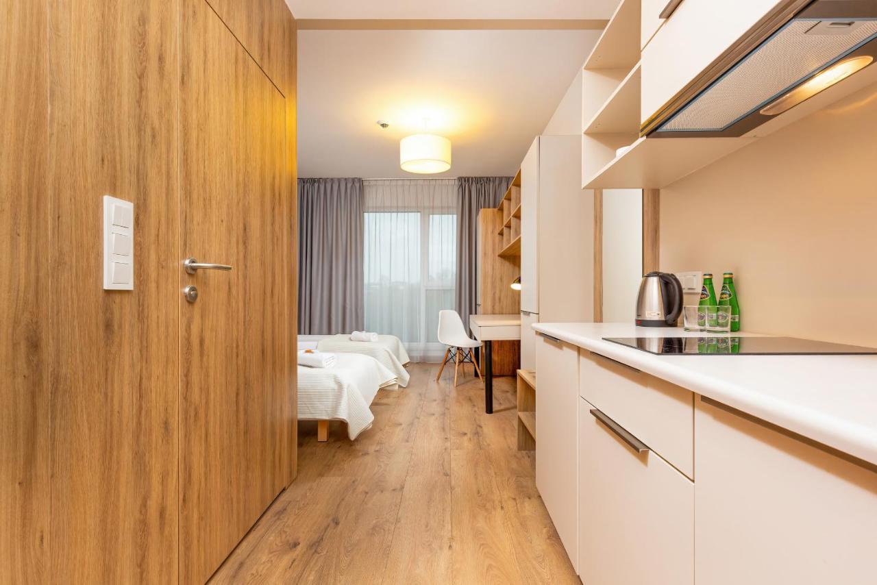 Wolska Residence Apartments With Parking By Noclegi Renters 바르샤바 외부 사진